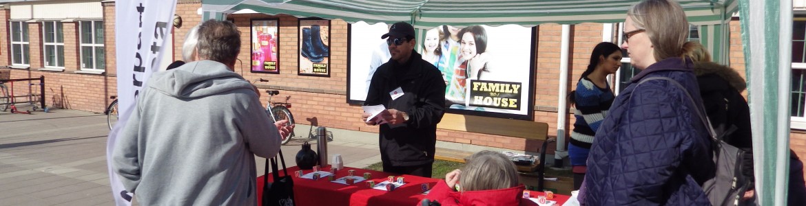 Röd lördag 29 mars med Jaime och Jaya