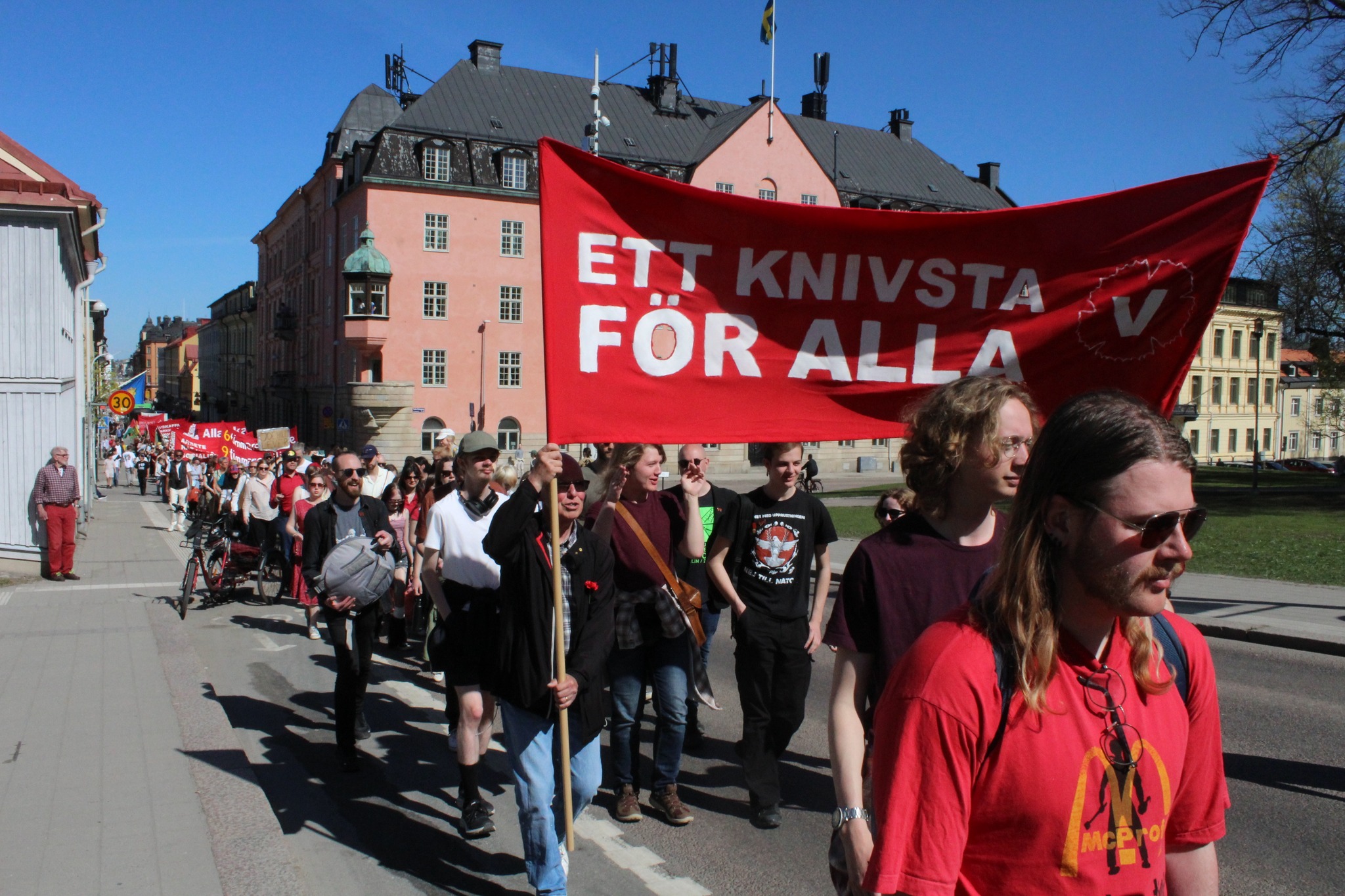 1 400 personer tågade genom Uppsala